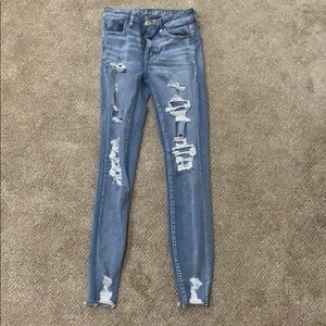 American Eagle Distressed Light-wash Jeans